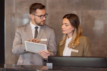 lutron_myroomXC_operations_2_1320x512_2x_d